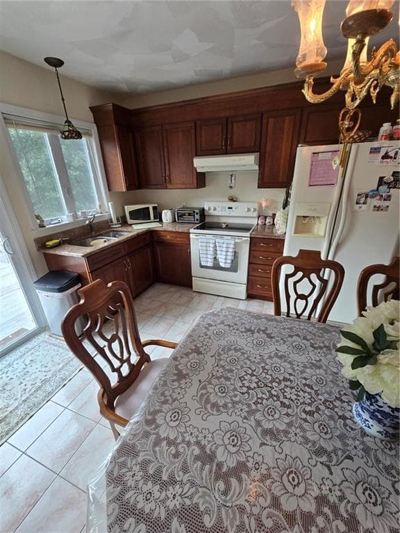 Single Family Residence at 4 Jason's Grant Drive, Cumberland, photo 27 of 40