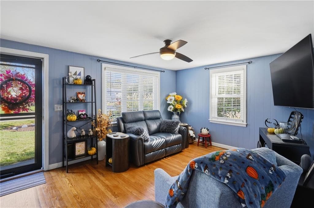Single Family Residence at 181 Long View Drive, Warwick, photo 11 of 16