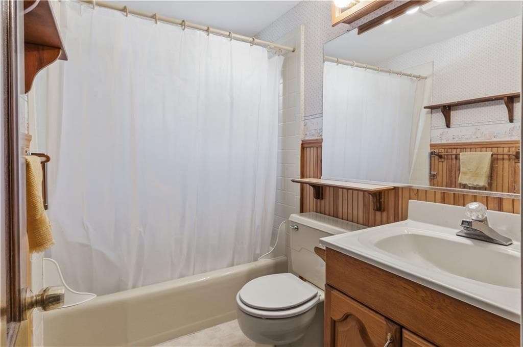 Single Family Residence at 25 Westside Road, South Kingstown, photo 14 of 33