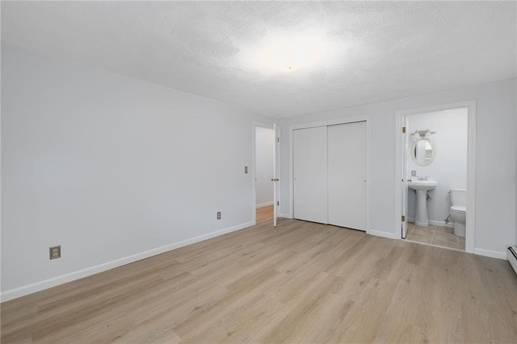 Single Family Residence at 1 Midlands Drive, East Greenwich, photo 13 of 31