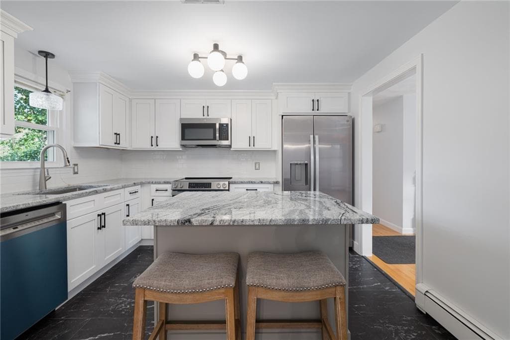 Single Family Residence at 1 Midlands Drive, East Greenwich, photo 3 of 31