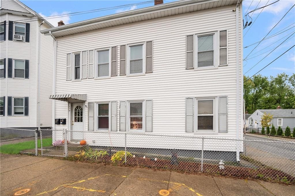 Commercial at 110 114 Lawn Avenue, Pawtucket, photo 31 of 41
