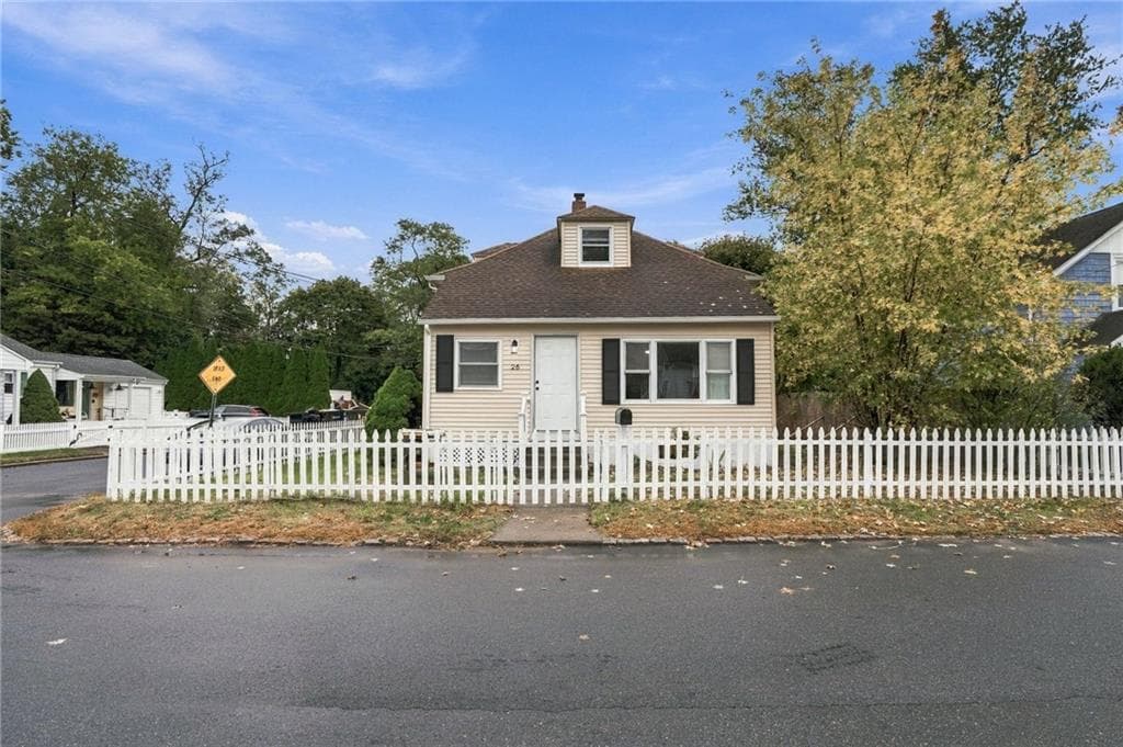 Single Family Residence at 26 Providence Avenue, East Providence, photo 33 of 35
