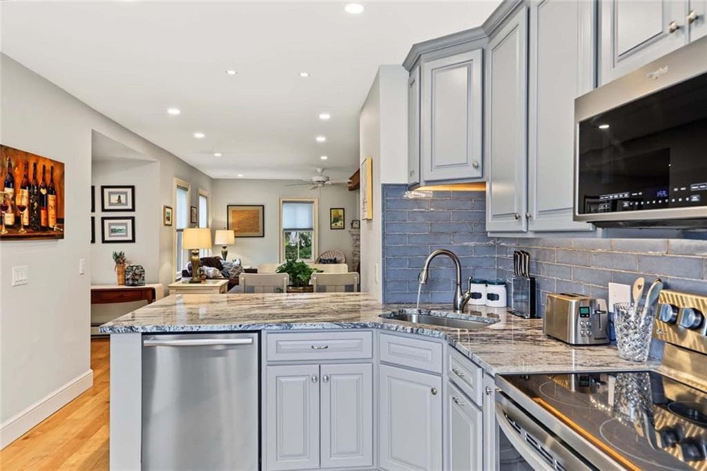 Condominium at 65 NARRAGANSETT Avenue UNIT 1, Narragansett, photo 13 of 35