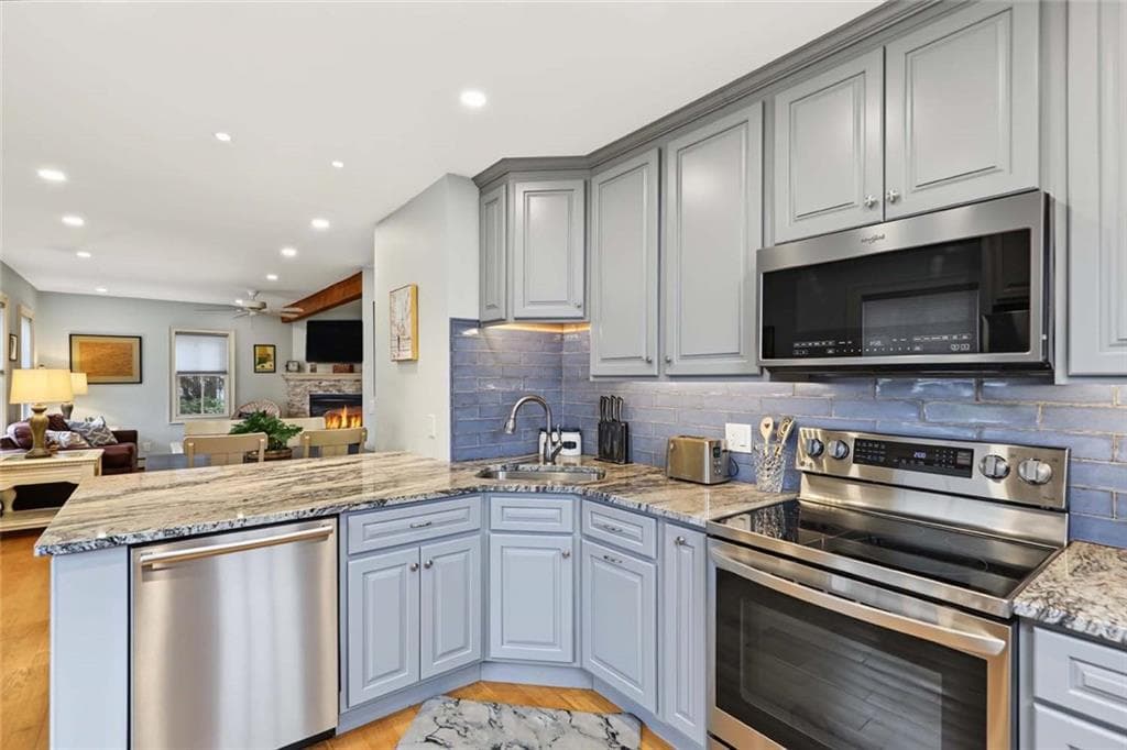 Condominium at 65 NARRAGANSETT Avenue UNIT 1, Narragansett, photo 16 of 35