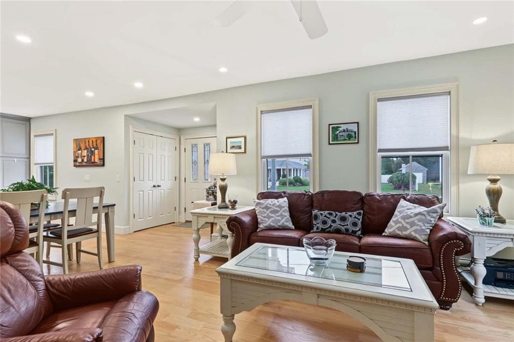 Condominium at 65 NARRAGANSETT Avenue UNIT 1, Narragansett, photo 5 of 35