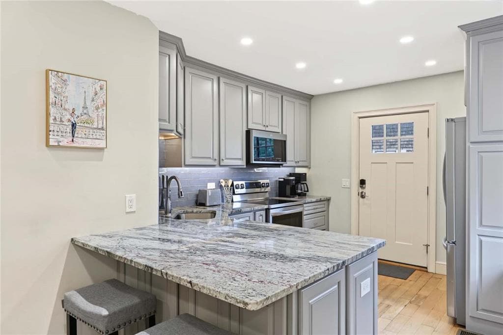 Condominium at 65 NARRAGANSETT Avenue UNIT 1, Narragansett, photo 14 of 35