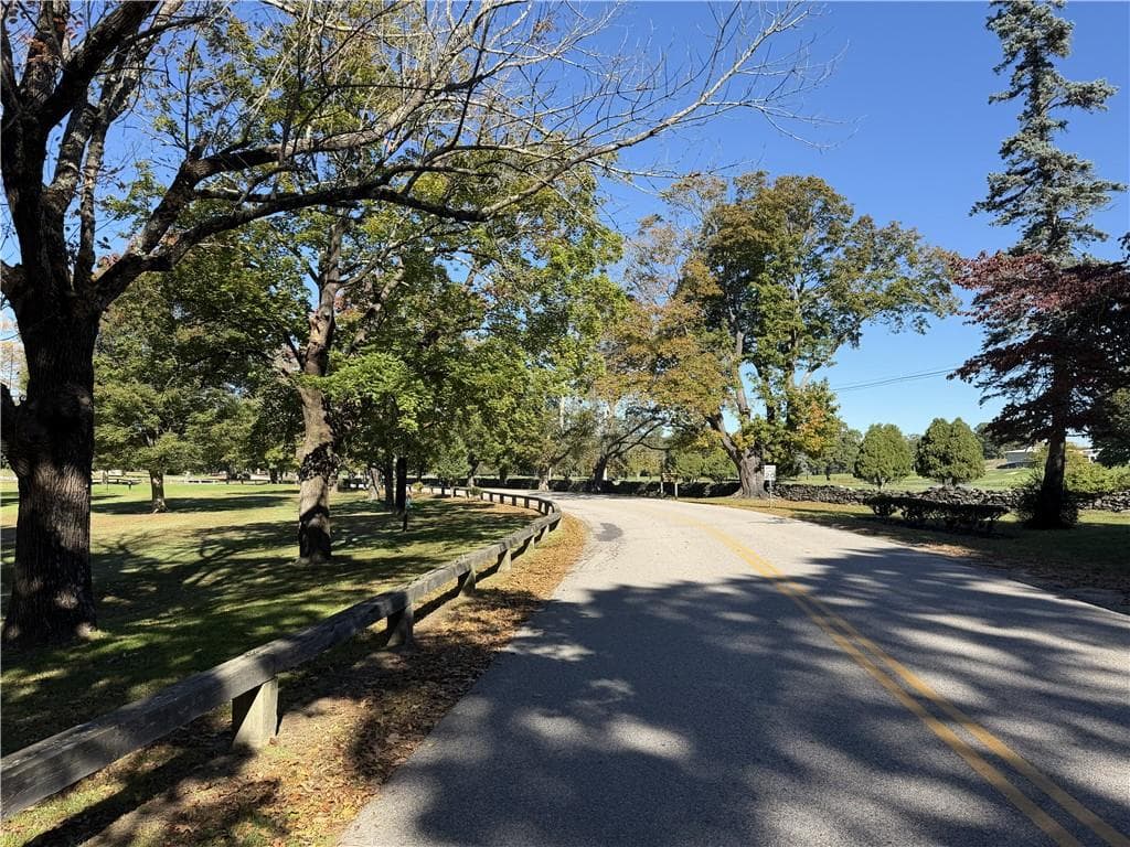 Single Family Residence at 123 wampanoag Road, Warwick, photo 4 of 21