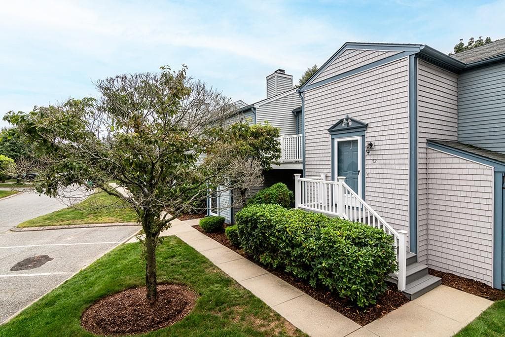 1 WILLOW GLEN Circle UNIT 52