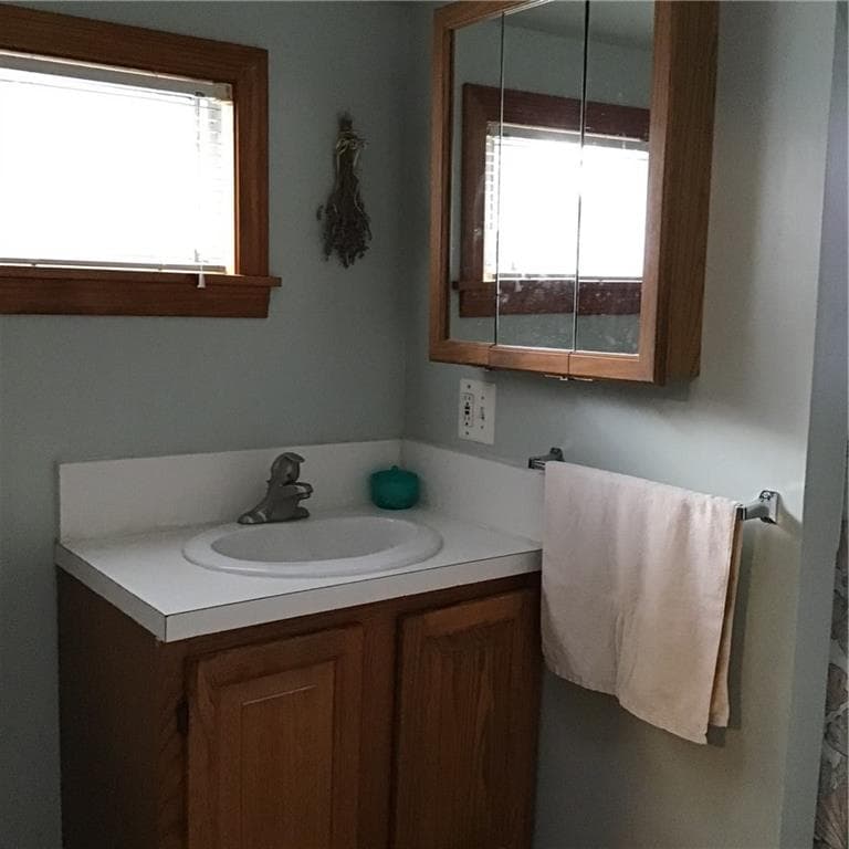 Single Family Residence at 29 West Budlong Farm Road, Warwick, photo 10 of 24