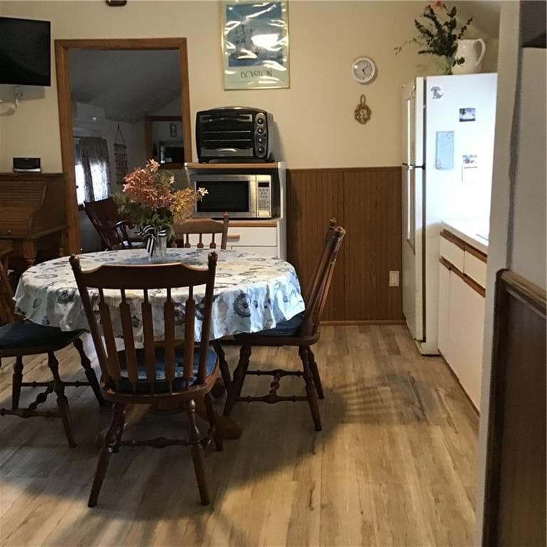 Single Family Residence at 29 West Budlong Farm Road, Warwick, photo 8 of 24