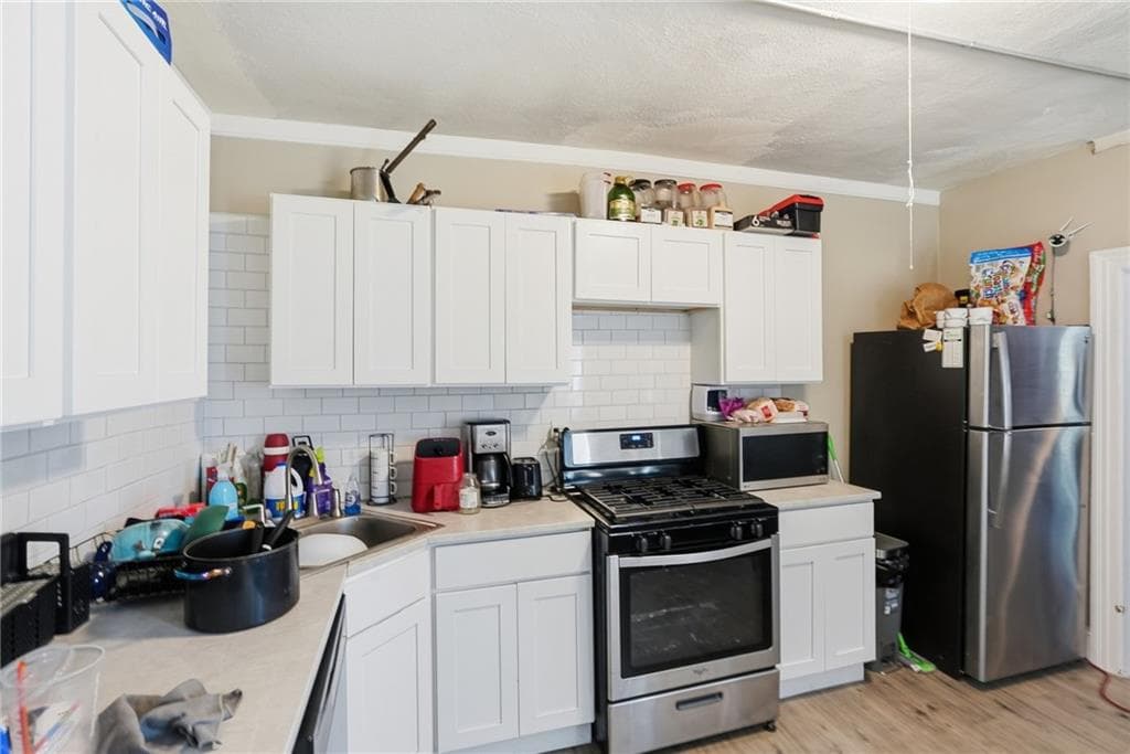 Multi Family at 78 Serrel Sweet Road, Johnston, photo 13 of 32