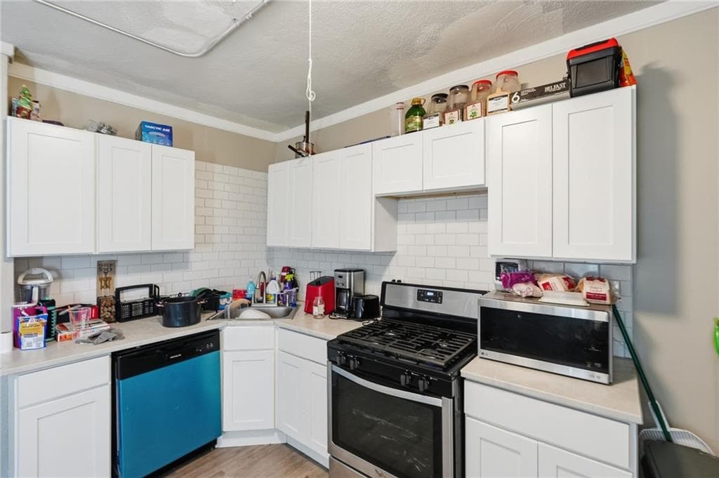 Multi Family at 78 Serrel Sweet Road, Johnston, photo 12 of 32