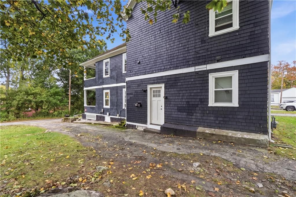 Multi Family at 78 Serrel Sweet Road, Johnston, photo 3 of 32