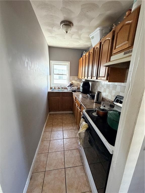 Multi Family at Multi Family, Central Falls, photo 7 of 16