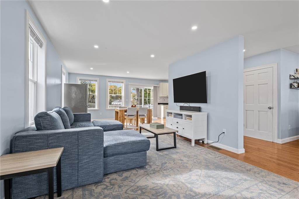 Single Family Residence at 188 Smithfield Road, North Providence, photo 13 of 40