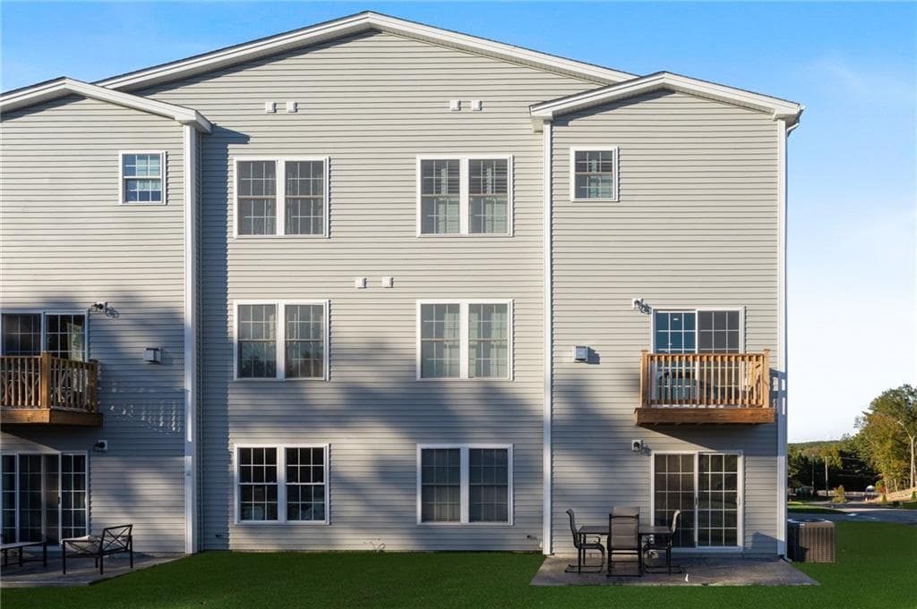 Condominium at 1 Old County Village Way UNIT E, Smithfield, photo 37 of 42