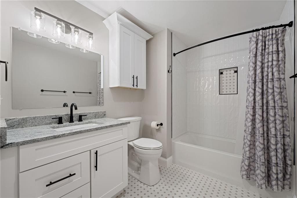Condominium at 1 Old County Village Way UNIT E, Smithfield, photo 29 of 42