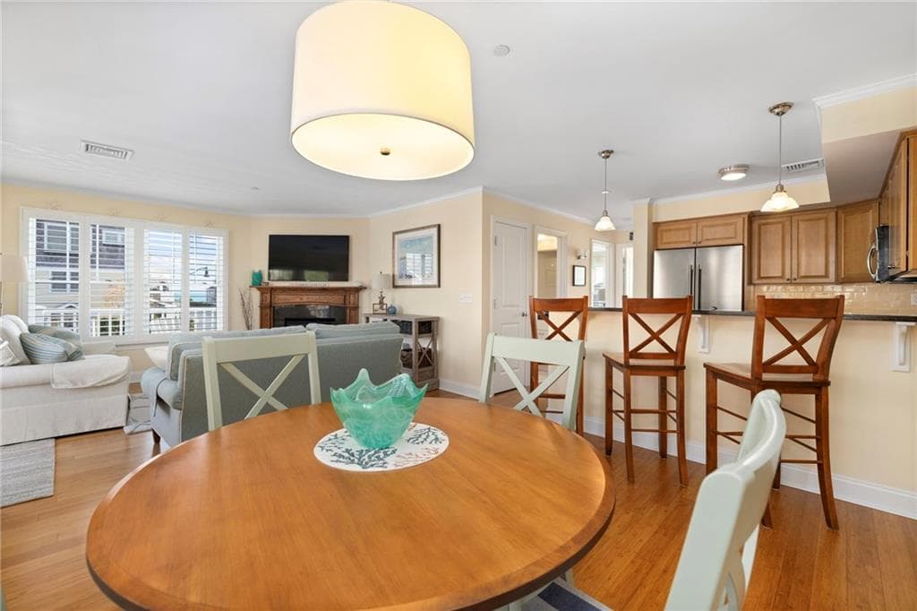 Condominium at 20 NARRAGANSETT Avenue UNIT 904, Narragansett, photo 6 of 49