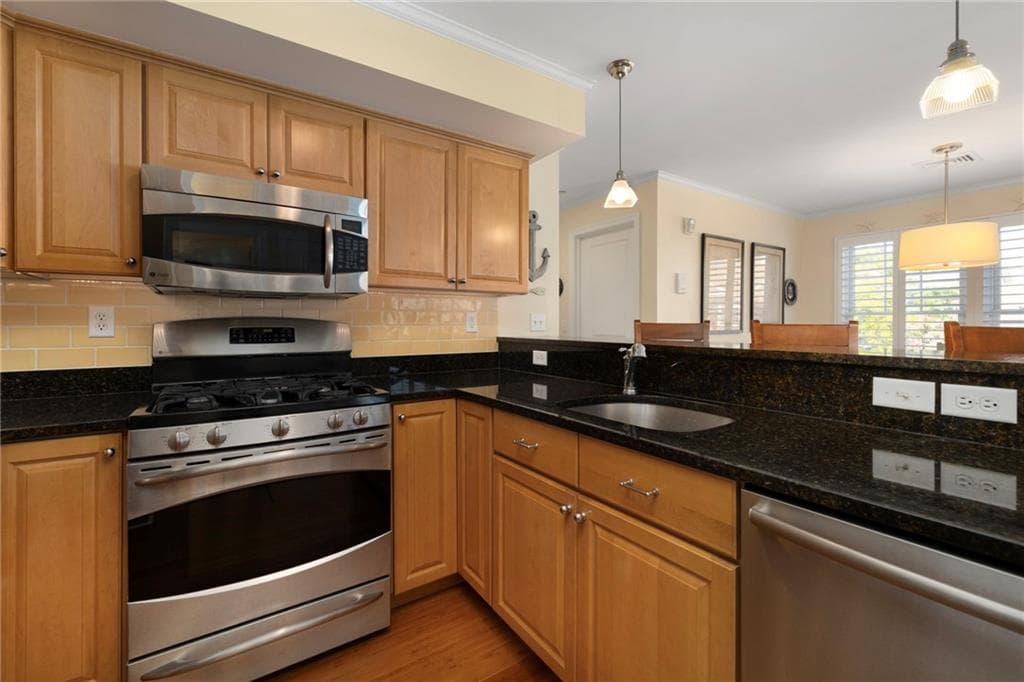 Condominium at 20 NARRAGANSETT Avenue UNIT 904, Narragansett, photo 8 of 49