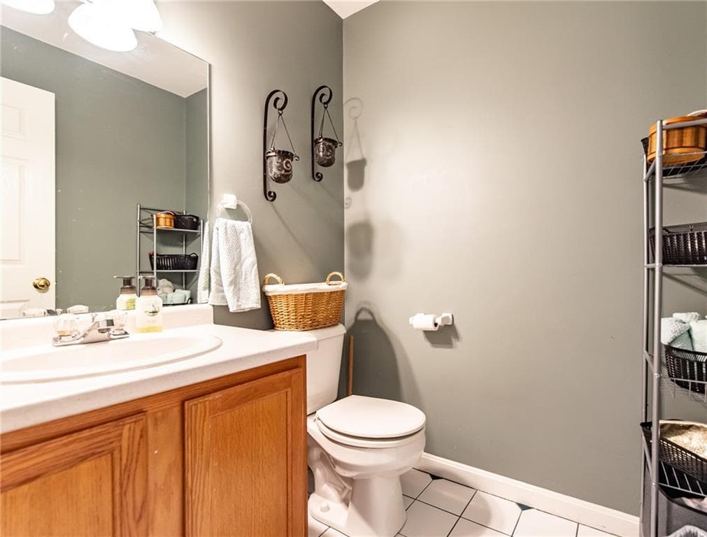 Single Family Residence at 20 Dexter Rock Road, Lincoln, photo 23 of 36