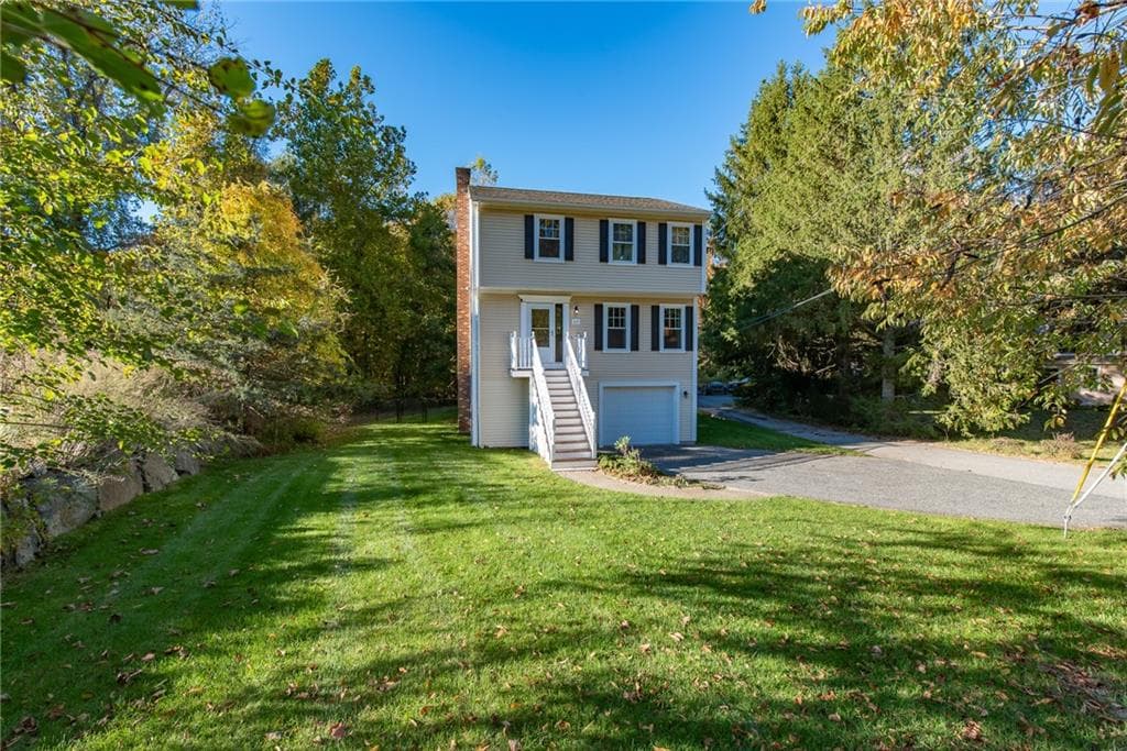 Single Family Residence at 20 Dexter Rock Road, Lincoln, photo 3 of 36