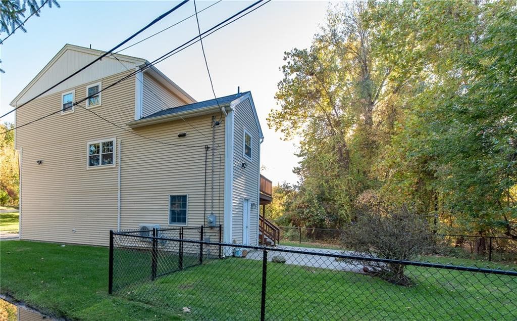 Single Family Residence at 20 Dexter Rock Road, Lincoln, photo 32 of 36