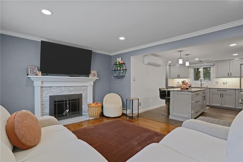 Single Family Residence at 20 Woodhill Drive, Cranston, photo 4 of 21