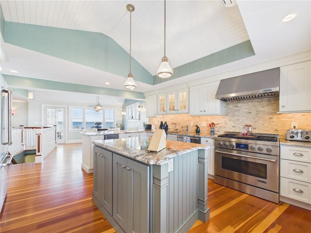 Single Family Residence at 110 Sand Hill Cove Rd Road, Narragansett, photo 9 of 48