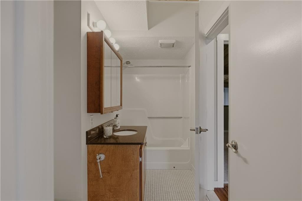 Condominium at 40 Web Avenue Avenue UNIT 224, North Kingstown, photo 23 of 34