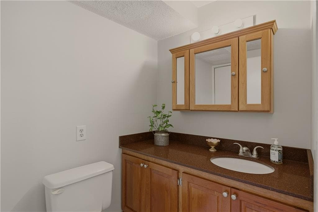 Condominium at 40 Web Avenue Avenue UNIT 224, North Kingstown, photo 22 of 34