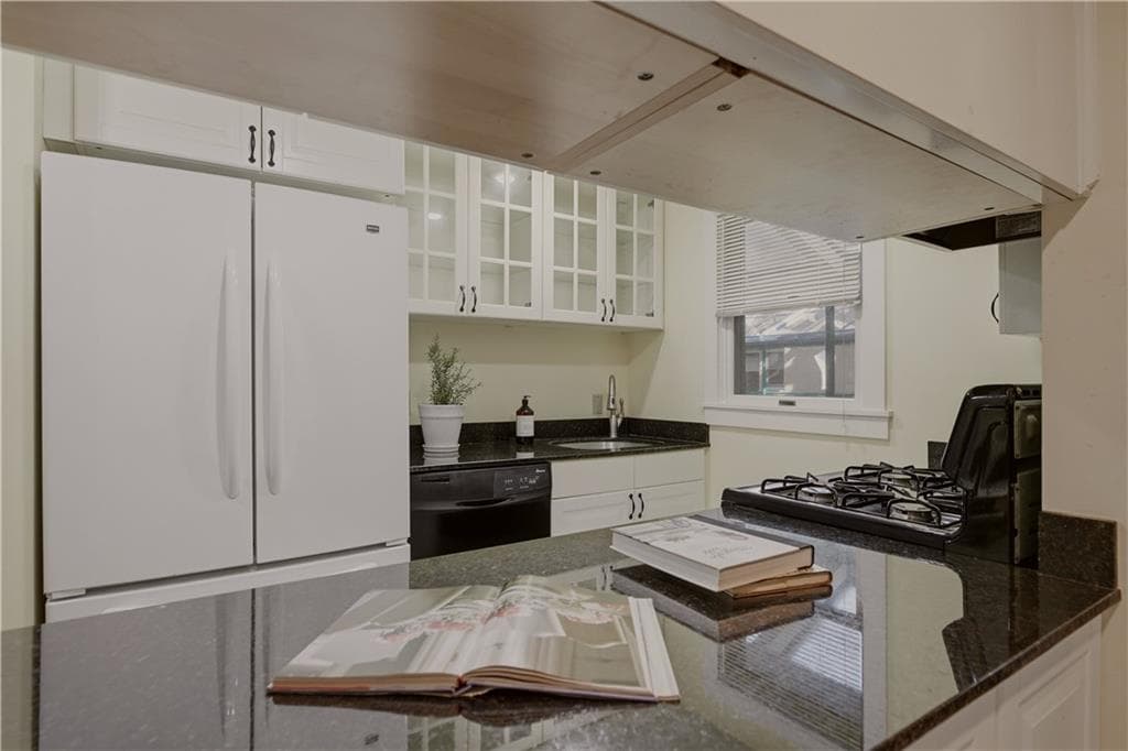 Condominium at 40 Web Avenue Avenue UNIT 224, North Kingstown, photo 8 of 34