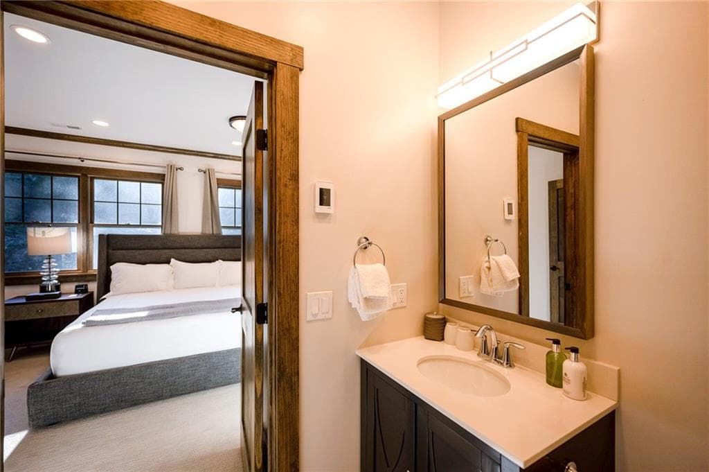 Condominium at 5 A Gardenia Drive, Richmond, photo 14 of 21