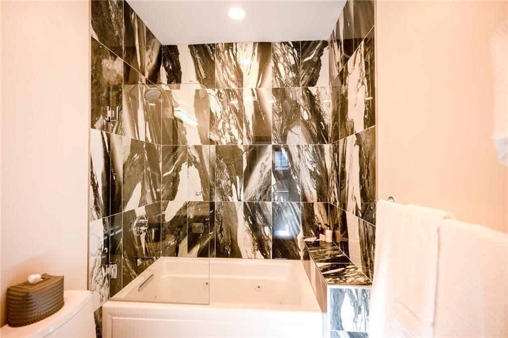 Condominium at 5 A Gardenia Drive, Richmond, photo 15 of 21