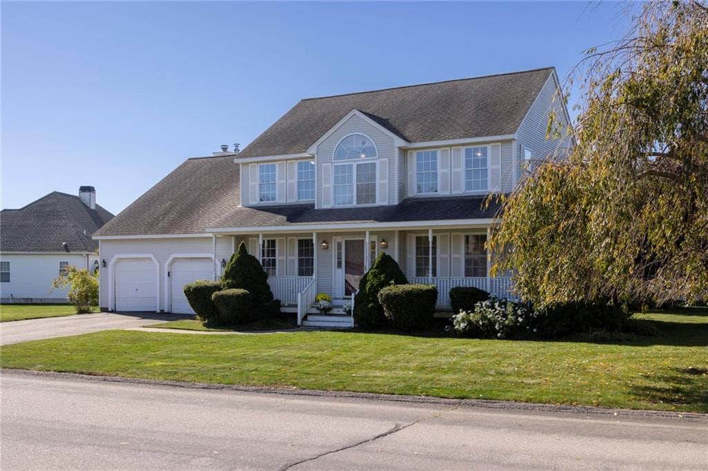 Single Family Residence at 52 Petal Lane, South Kingstown, photo 2 of 36