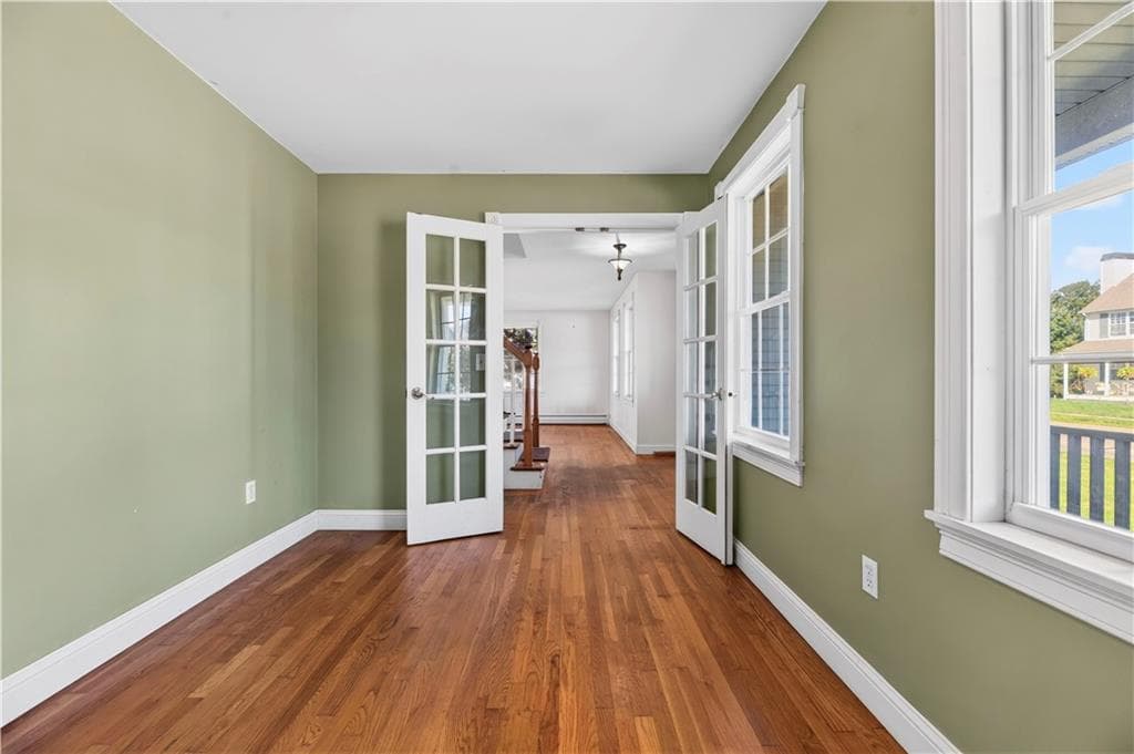 Single Family Residence at 52 Petal Lane, South Kingstown, photo 6 of 36