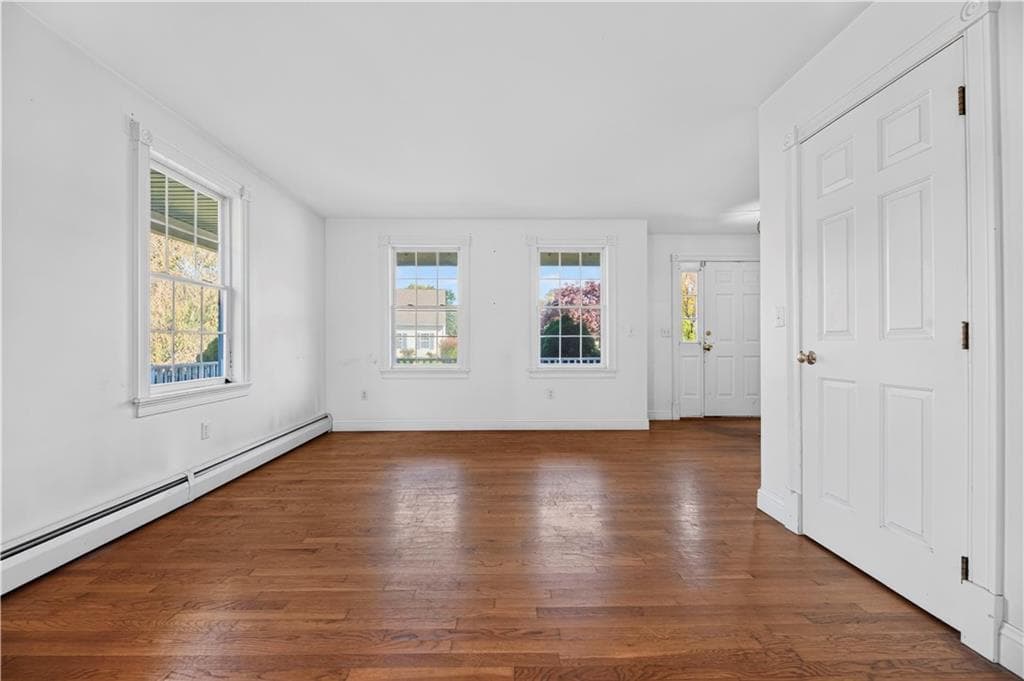 Single Family Residence at 52 Petal Lane, South Kingstown, photo 10 of 36