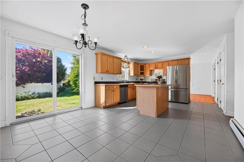 Single Family Residence at 52 Petal Lane, South Kingstown, photo 14 of 36