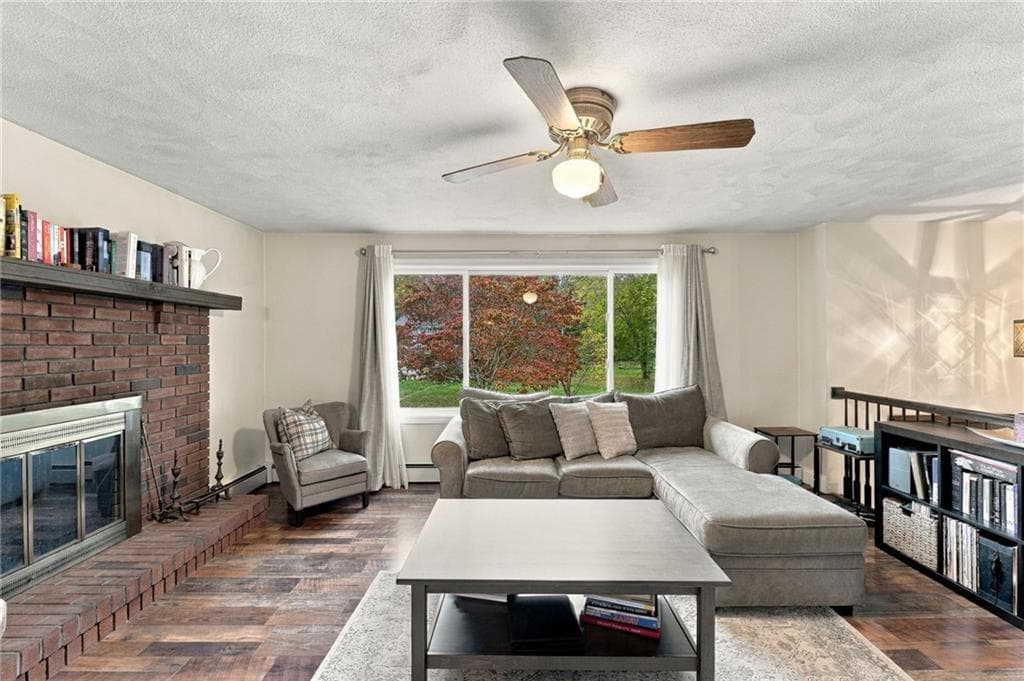 Single Family Residence at 4 Grancera Drive, Hopkinton, photo 10 of 37