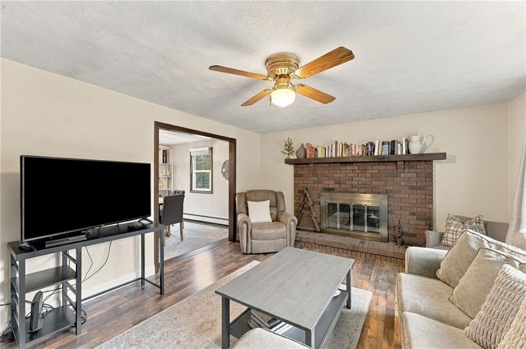 Single Family Residence at 4 Grancera Drive, Hopkinton, photo 11 of 37