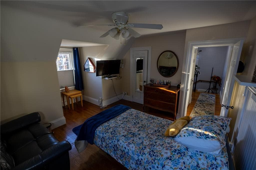 Single Family Residence at 506 Fair Street, Warwick, photo 19 of 25