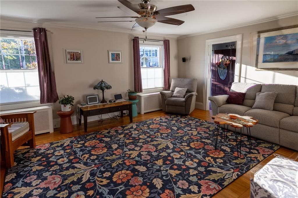 Single Family Residence at 506 Fair Street, Warwick, photo 4 of 25