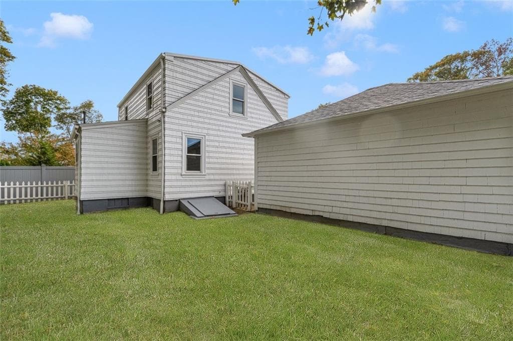 Single Family Residence at 1111 Atwood Avenue, Johnston, photo 3 of 24