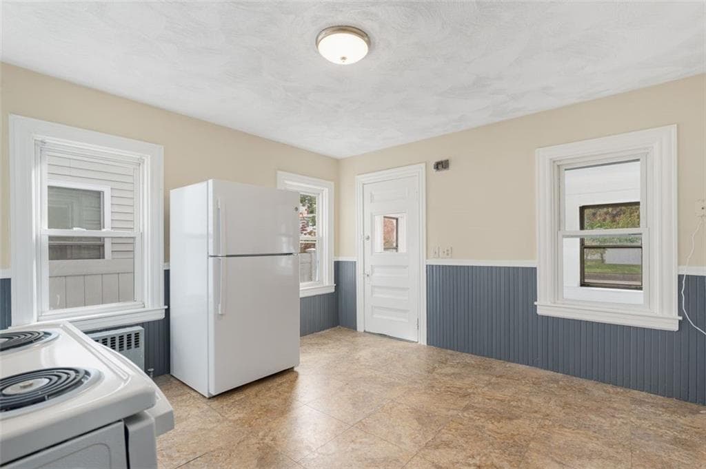 Single Family Residence at 1111 Atwood Avenue, Johnston, photo 9 of 24