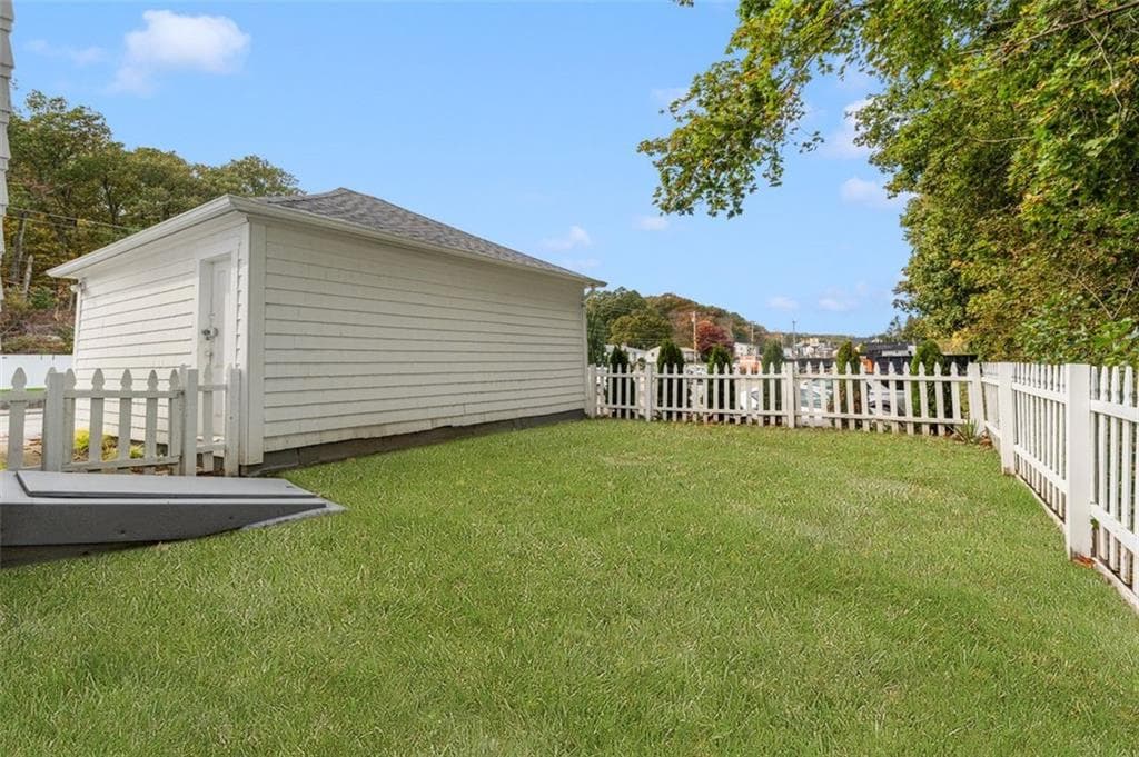 Single Family Residence at 1111 Atwood Avenue, Johnston, photo 4 of 24