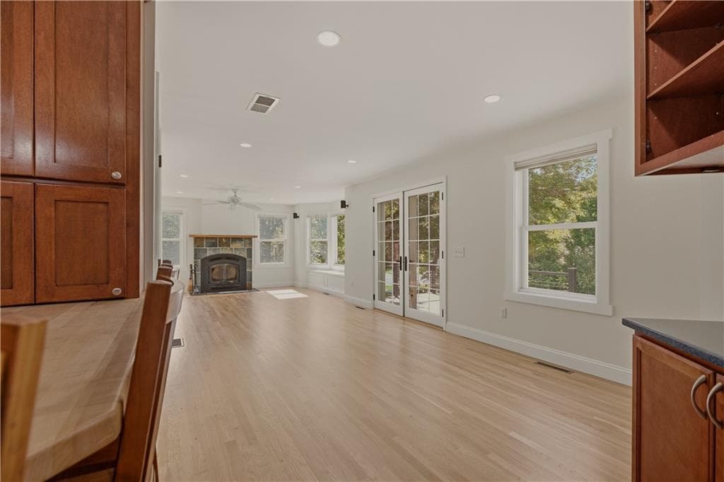 Single Family Residence at 41 Tefft Ridge Lane, South Kingstown, photo 12 of 50