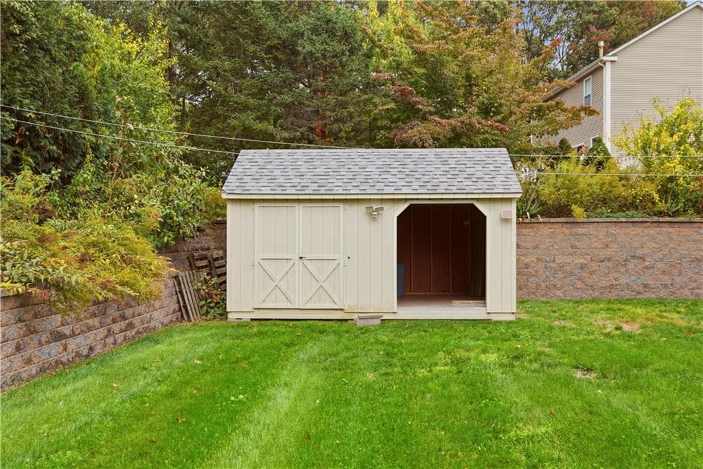 Single Family Residence at 41 Tefft Ridge Lane, South Kingstown, photo 49 of 50