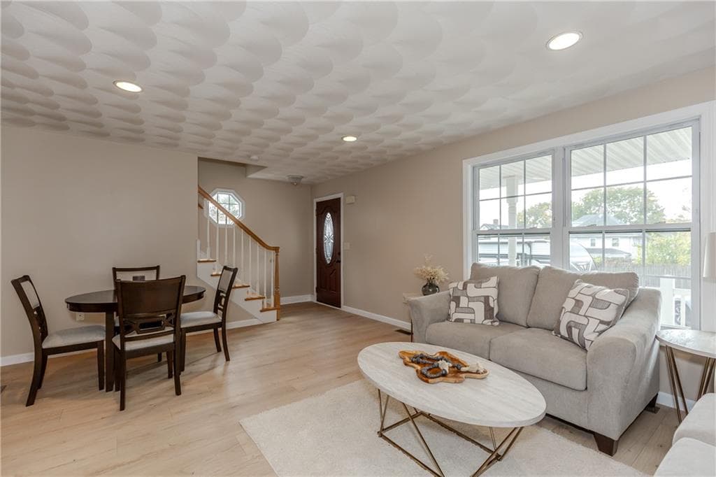 Condominium at 29 Dover Street UNIT 29, Cranston, photo 3 of 26