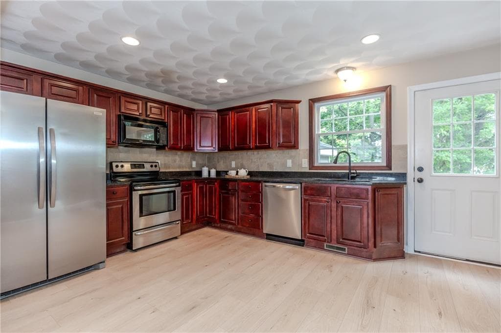 Condominium at 29 Dover Street UNIT 29, Cranston, photo 10 of 26