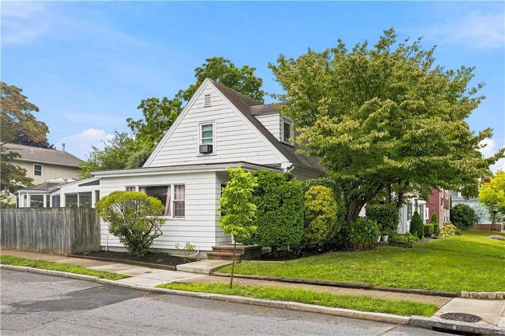 Single Family Residence at 10 Justice Street, Providence, photo 24 of 30